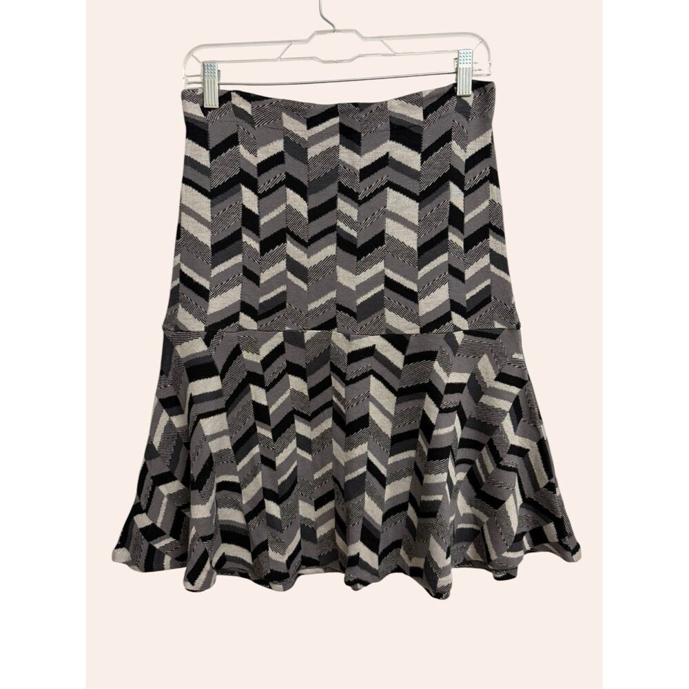 Anthropologie Moth Chevron Knit Trumpet Skirt Size M Black Gray White Feminine